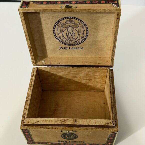 Vintage Petit Lancero JM Jose Marti Cigar Box - Picture 8 of 13